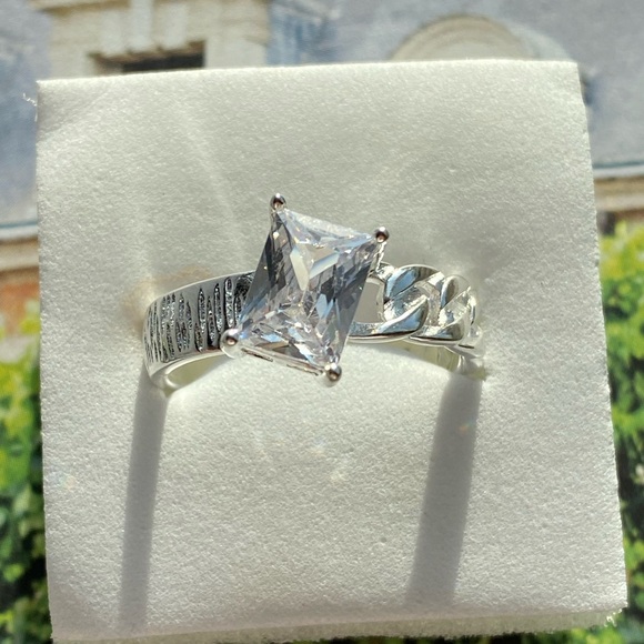 Sterling silver ring with stone 💍💎✨ - Picture 4 of 8